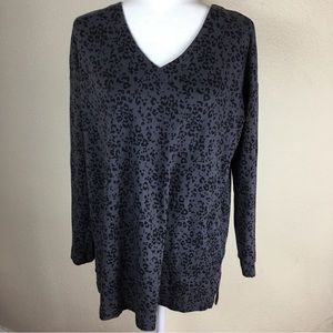 J. JILL Women's Simply Supima V-Neck Tunic Long Sleeve Top Animal Print Size S